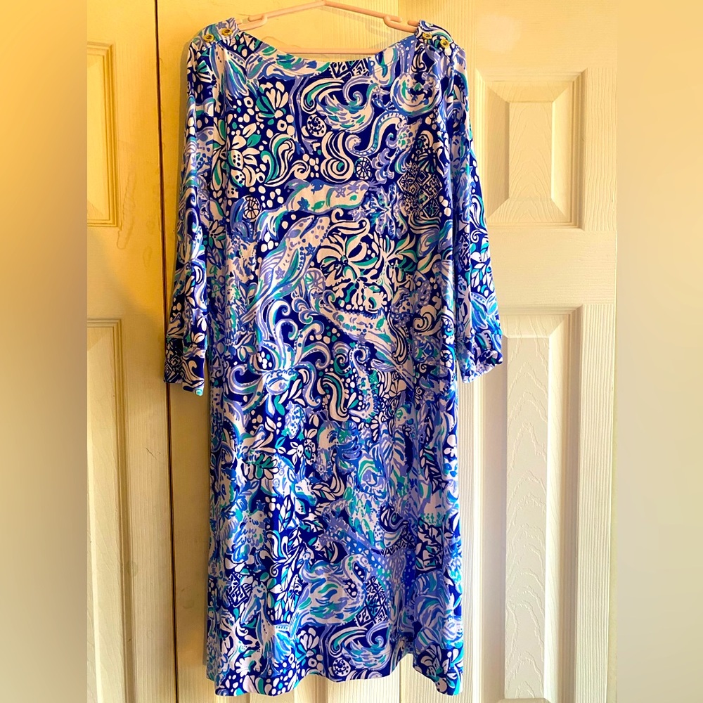 Lilly Pulitzer Girl’s Dress Size XL (12-14), 3/4 sleeve, w/button detail. Blues